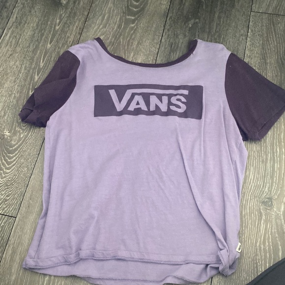 Vans t-shirt! Size small! Minor hole on shoulder not noticeable! - Picture 1 of 3
